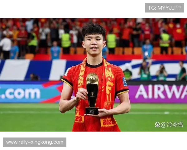 独特风格与创新打法并存的国足新星:他如何打破常规重新定义中国足球未来 独特风格与创新打法并存的国足新星:他如何打破常规重新定义中国足球未来